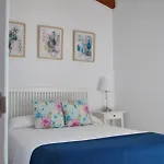 فيلة Monica